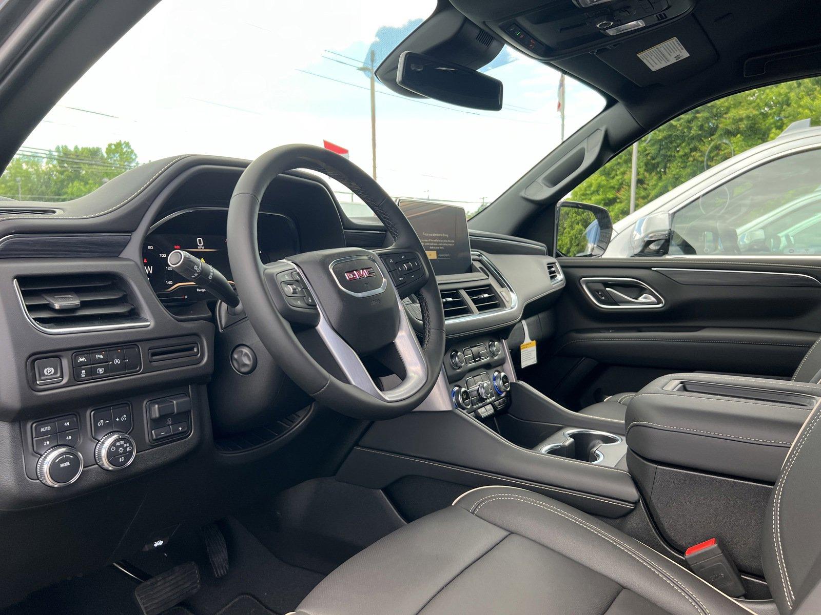 2024 GMC Yukon XL Vehicle Photo in MONROE, NC 28110-8431