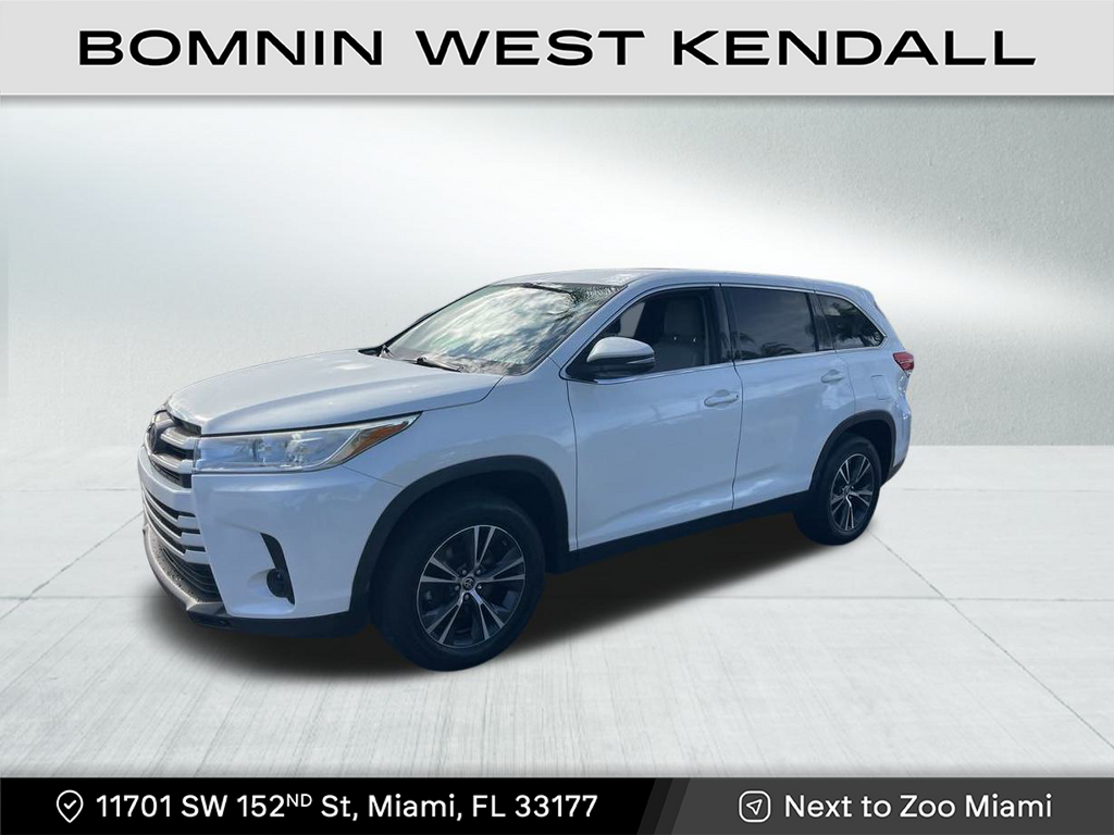 Used 2019 Toyota Highlander LE with VIN 5TDZARFH9KS061062 for sale in Miami, FL