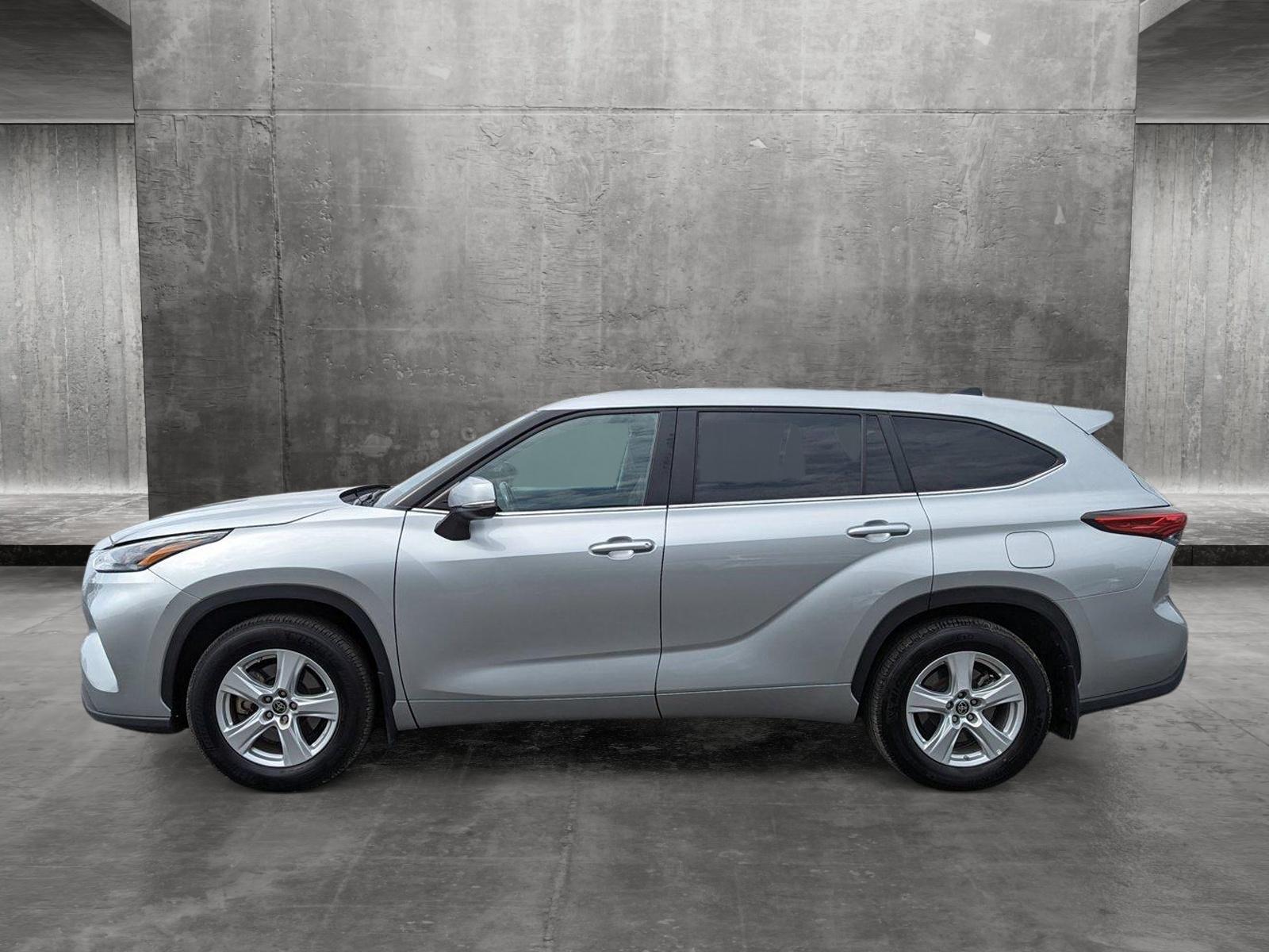 2023 Toyota Highlander Vehicle Photo in Spokane Valley, WA 99212