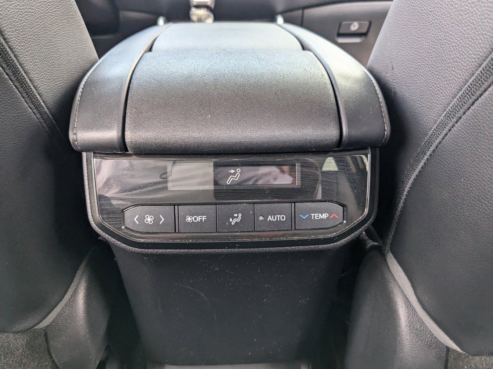 2021 Toyota Highlander Vehicle Photo in Winter Park, FL 32792