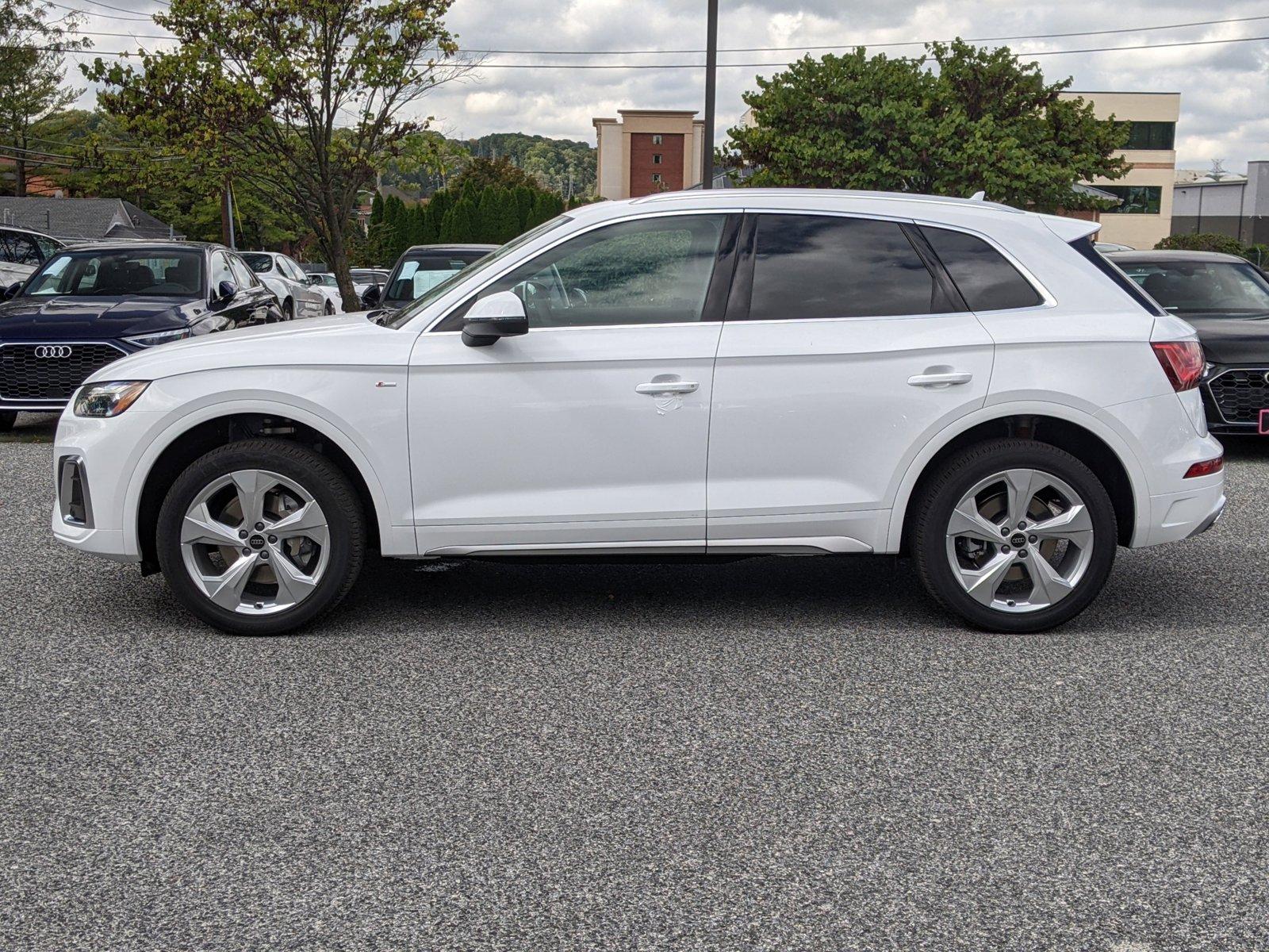 2024 Audi Q5 Vehicle Photo in Cockeysville, MD 21030