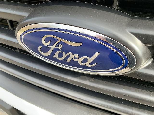 2015 Ford F-150 Vehicle Photo in MOON TOWNSHIP, PA 15108-2571