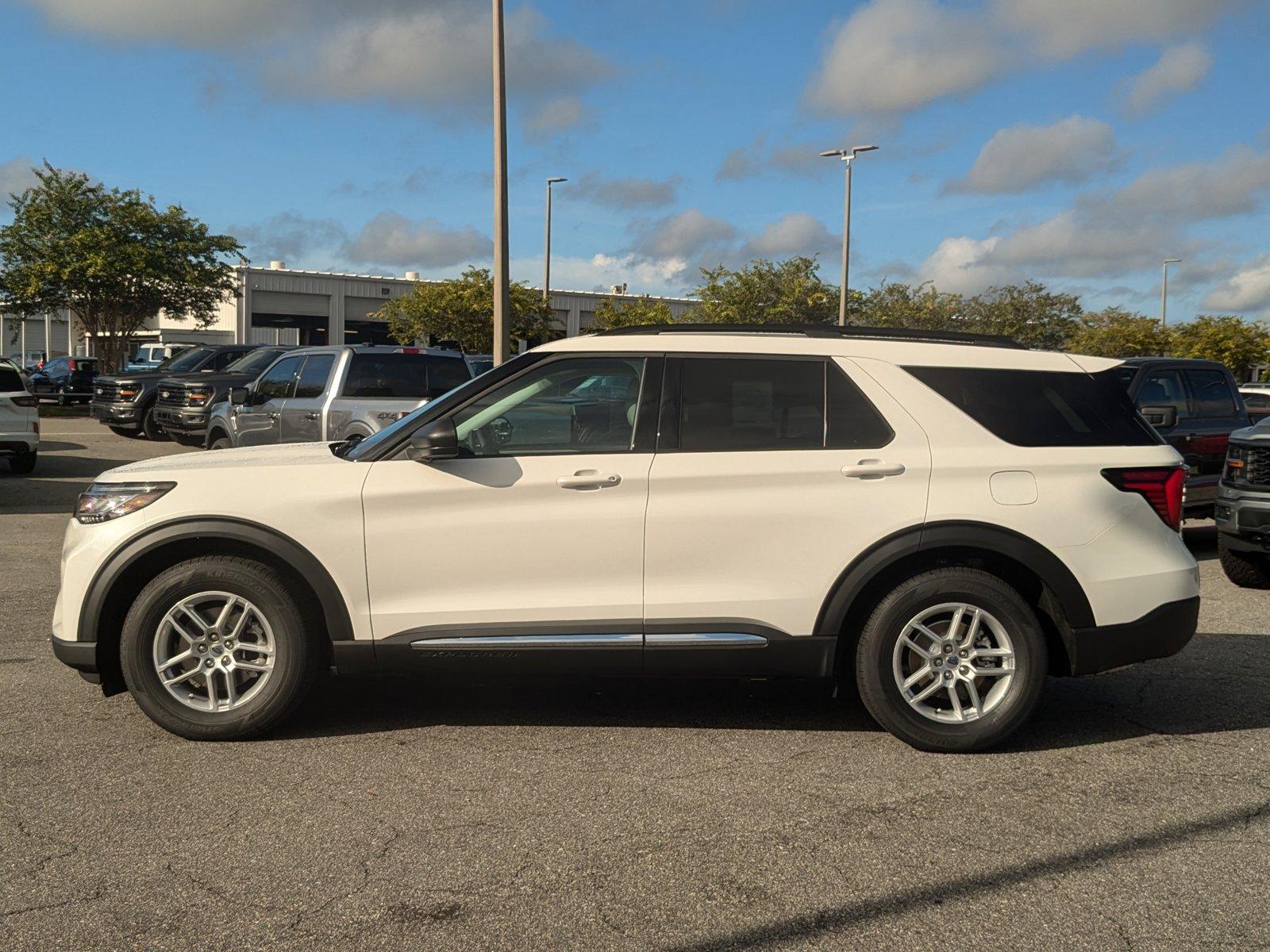 2025 Ford Explorer Vehicle Photo in St. Petersburg, FL 33713