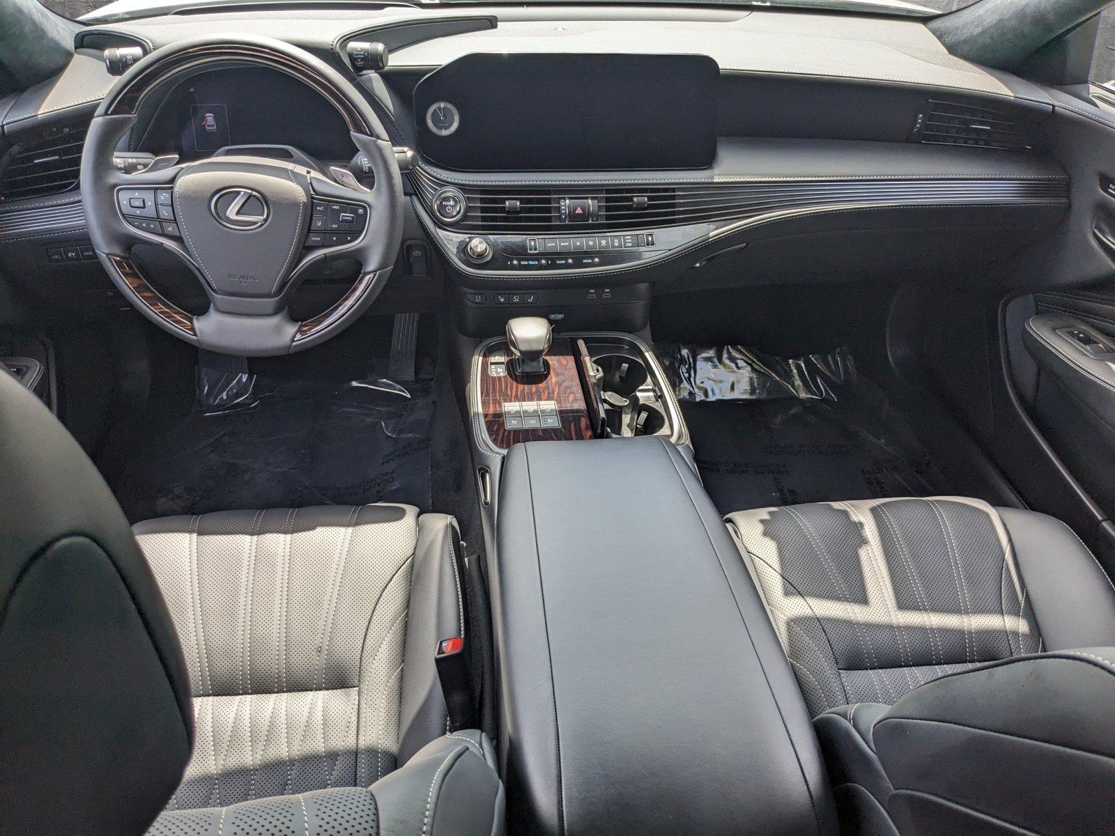 2024 Lexus LS 500h Vehicle Photo in Tampa, FL 33614