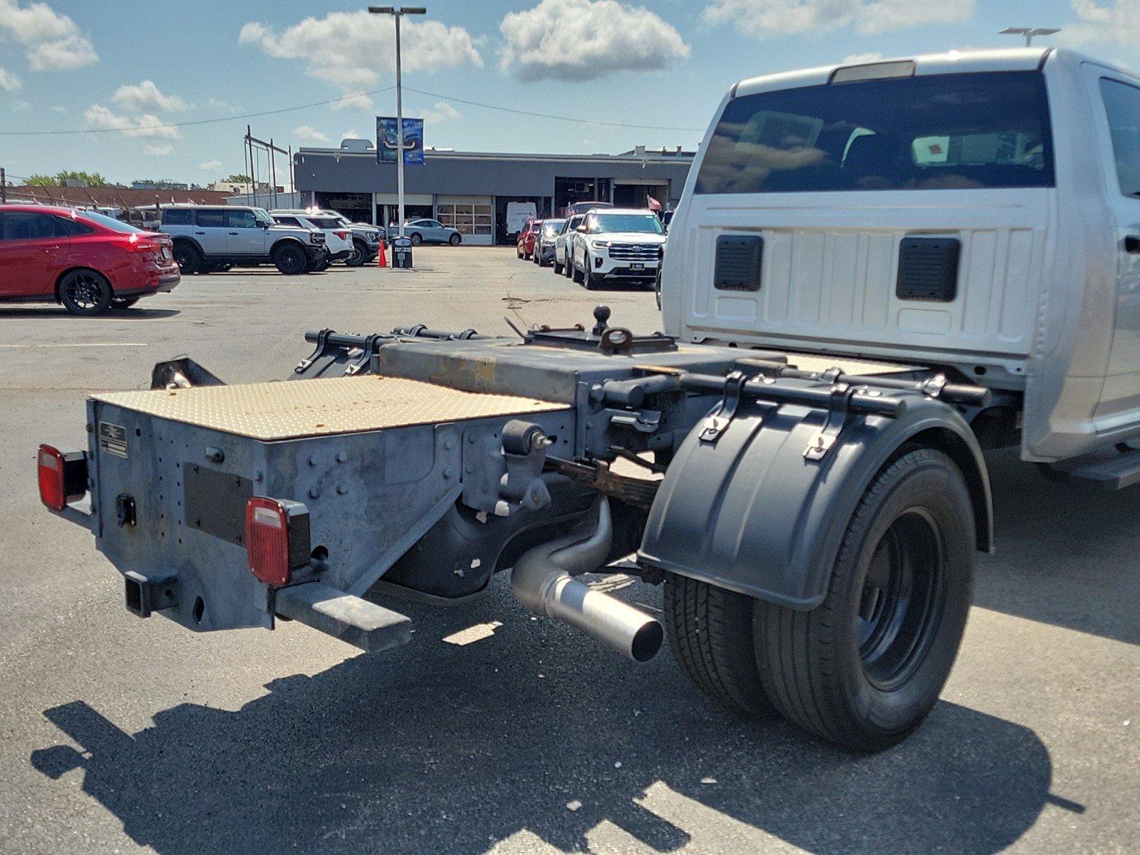 2018 Ram 3500 Chassis Cab Vehicle Photo in Saint Charles, IL 60174