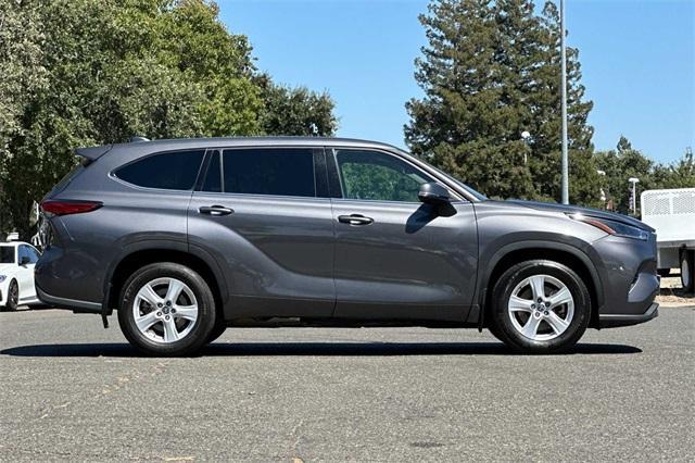 2021 Toyota Highlander Vehicle Photo in ELK GROVE, CA 95757-8703