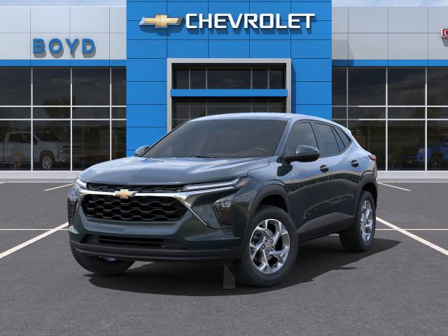 2025 Chevrolet Trax Vehicle Photo in EMPORIA, VA 23847-1235