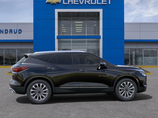 2025 Chevrolet Blazer Vehicle Photo in GREEN BAY, WI 54302-3701