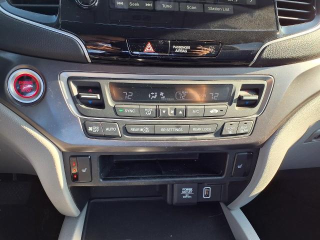 2021 Honda Pilot Vehicle Photo in Oshkosh, WI 54904