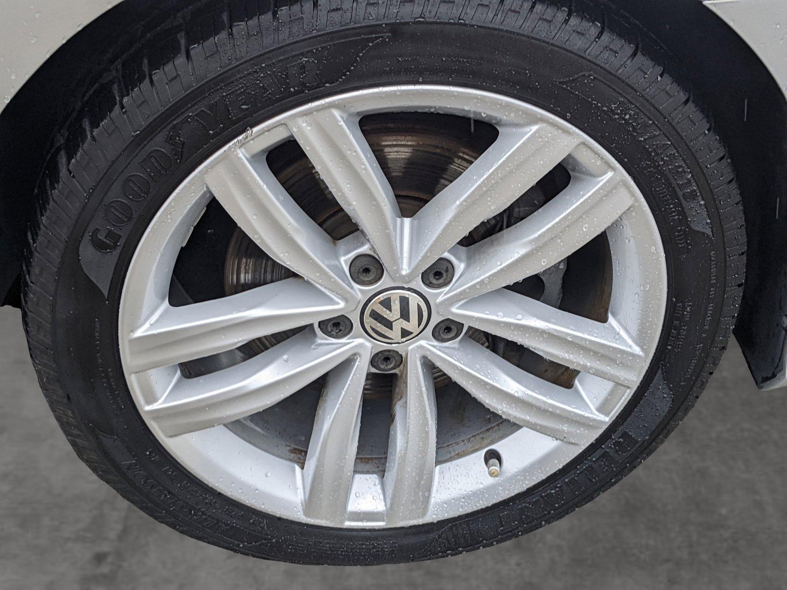 2018 Volkswagen Passat Vehicle Photo in Jacksonville, FL 32256