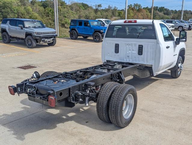 2025 Chevrolet Silverado 3500 HD Chassis Cab Vehicle Photo in POMEROY, OH 45769-1023