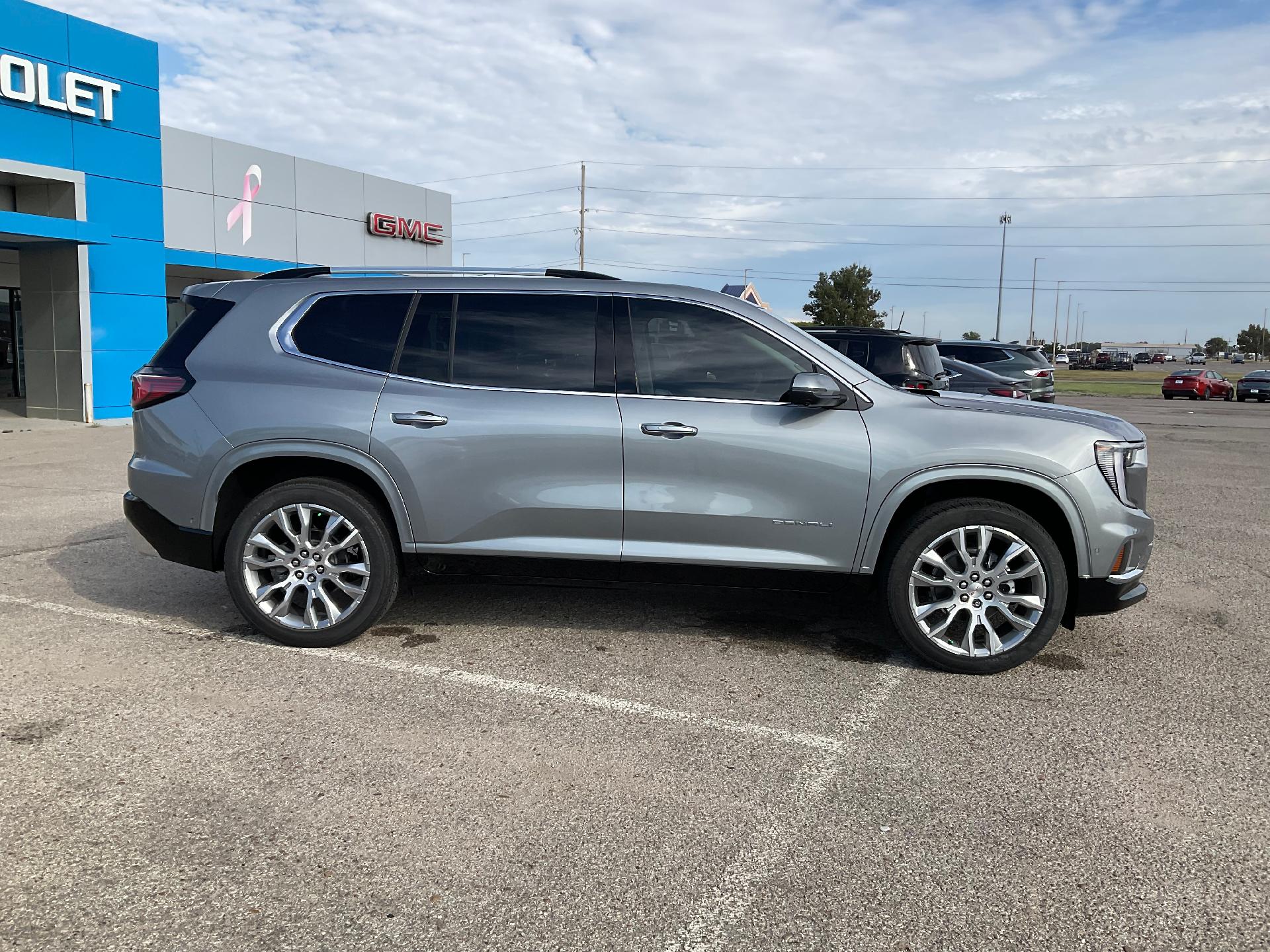 2024 GMC Acadia Vehicle Photo in PONCA CITY, OK 74601-1036