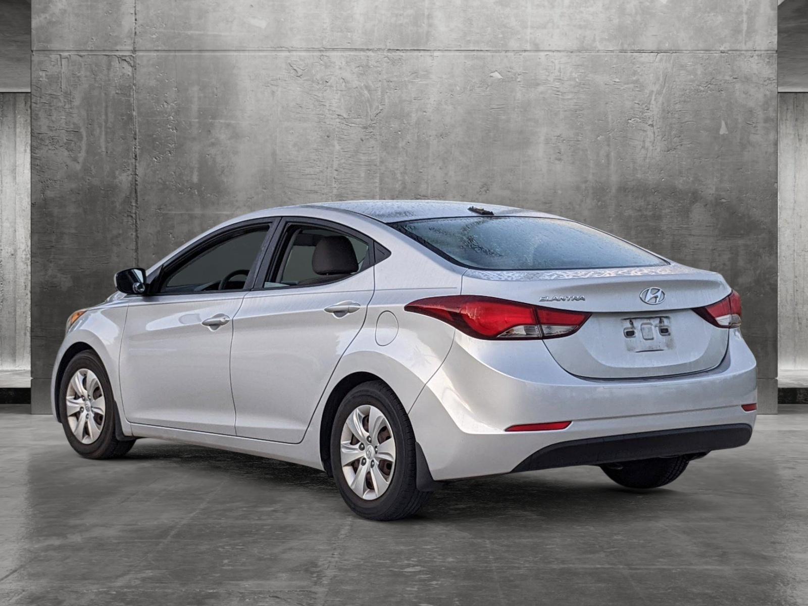 2016 Hyundai ELANTRA Vehicle Photo in Davie, FL 33331