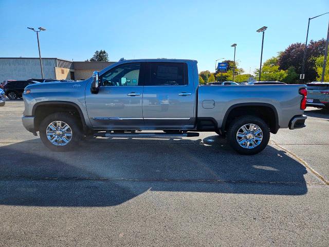 2025 Chevrolet Silverado 2500 HD Vehicle Photo in TWO RIVERS, WI 54241-1823