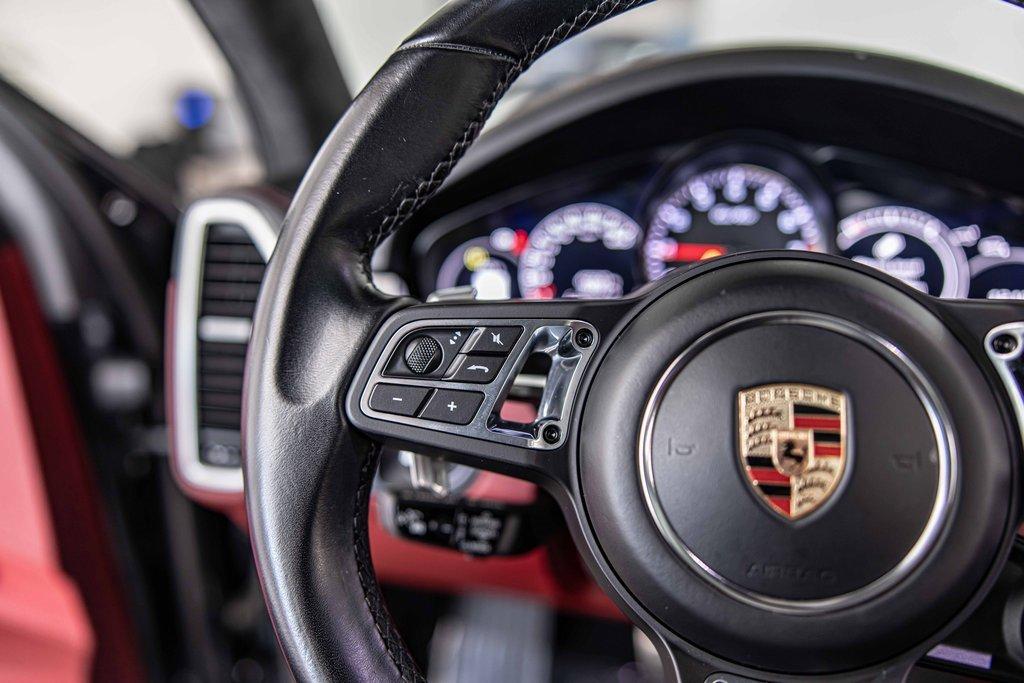 2020 Porsche Cayenne Vehicle Photo in Plainfield, IL 60586