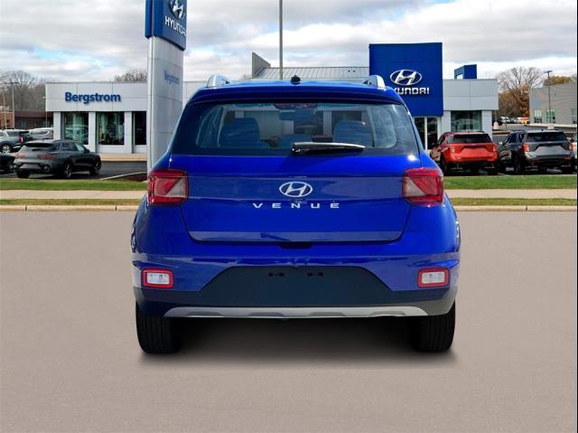 2024 Hyundai VENUE Vehicle Photo in Green Bay, WI 54304