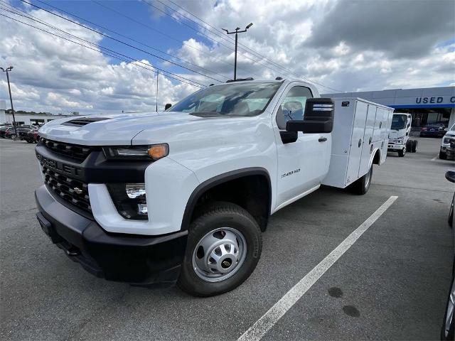 2023 Chevrolet Silverado 3500 HD Chassis Cab Vehicle Photo in ALCOA, TN 37701-3235