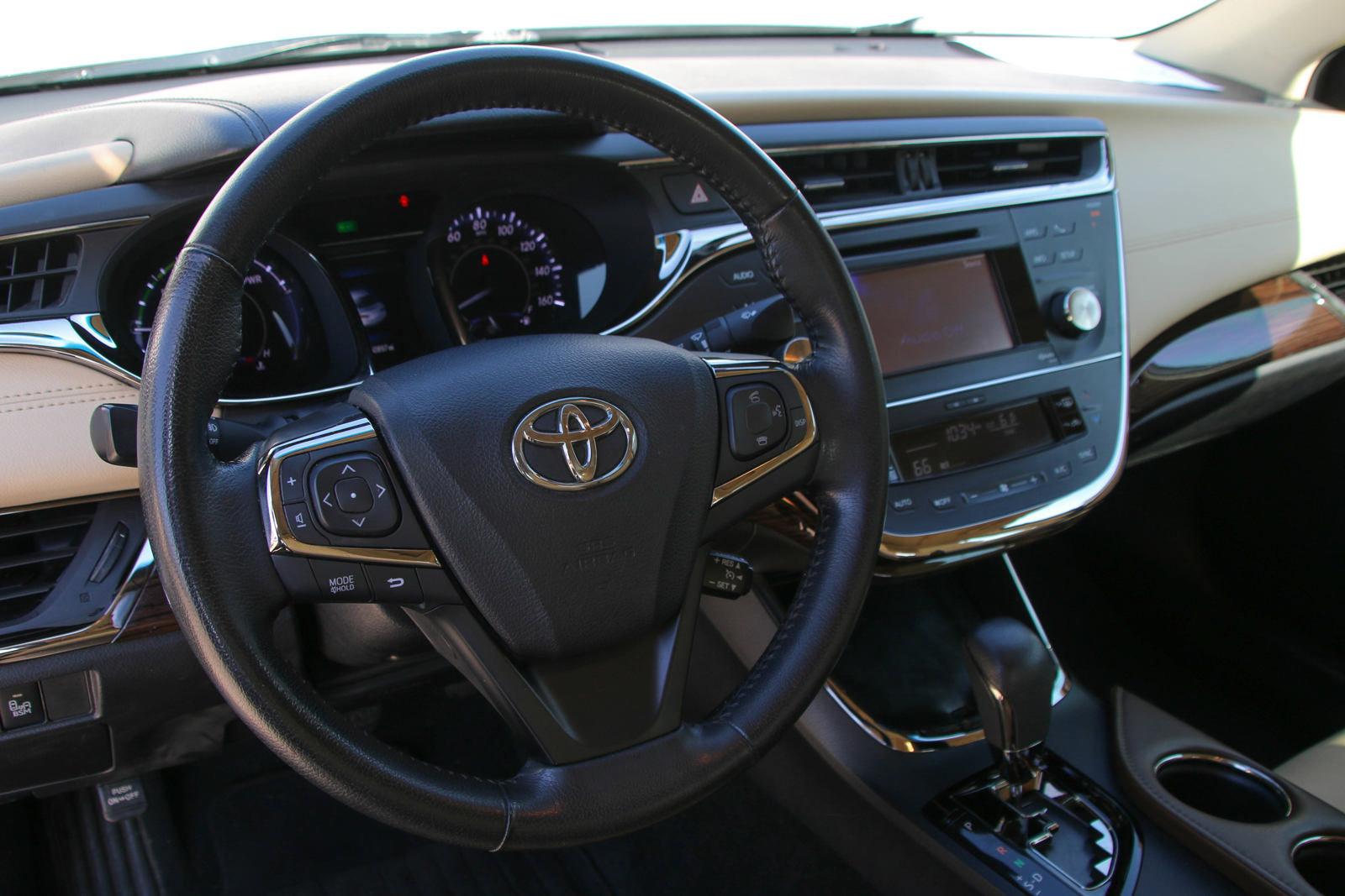 2013 Toyota Avalon Hybrid Vehicle Photo in SUGAR LAND, TX 77478