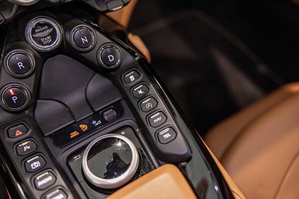 2019 Aston Martin Vantage Vehicle Photo in Saint Charles, IL 60174