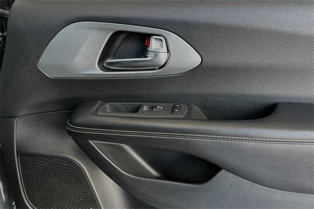 2020 Chrysler Pacifica Vehicle Photo in ELK GROVE, CA 95757-8703