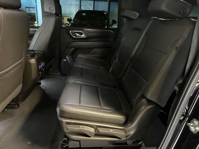 2023 Chevrolet Suburban Vehicle Photo in DOUGLASTON, NY 11362-1062