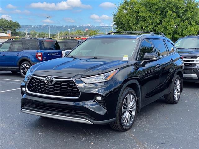 Used 2021 Toyota Highlander Platinum with VIN 5TDFZRBH7MS089821 for sale in Hixson, TN