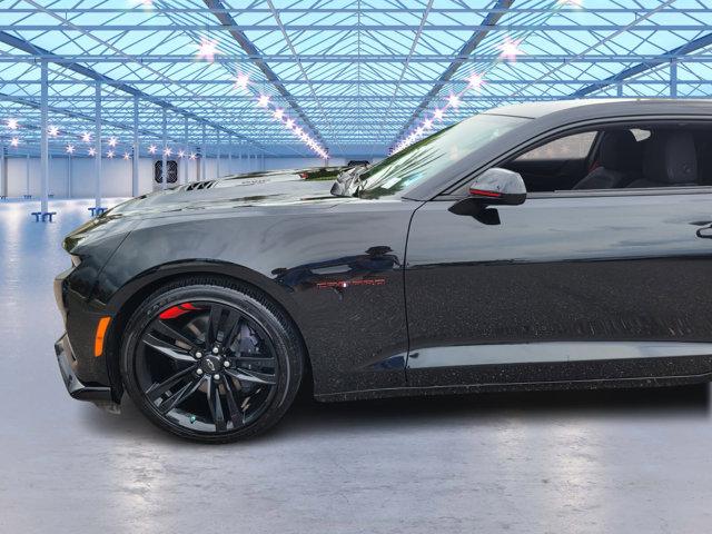 Used 2021 Chevrolet Camaro LT1 with VIN 1G1FE1R7XM0141545 for sale in Tampa, FL