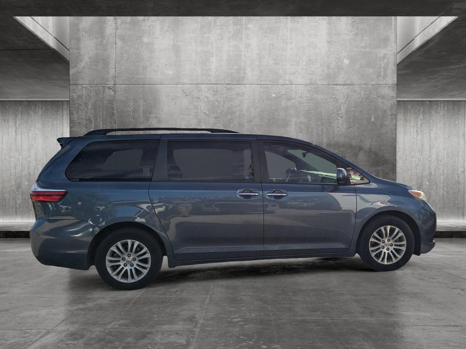 2017 Toyota Sienna Vehicle Photo in Winter Park, FL 32792