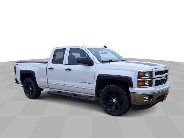 Used 2015 Chevrolet Silverado 1500 LT with VIN 1GCVKREC4FZ242284 for sale in Grand Rapids, Minnesota