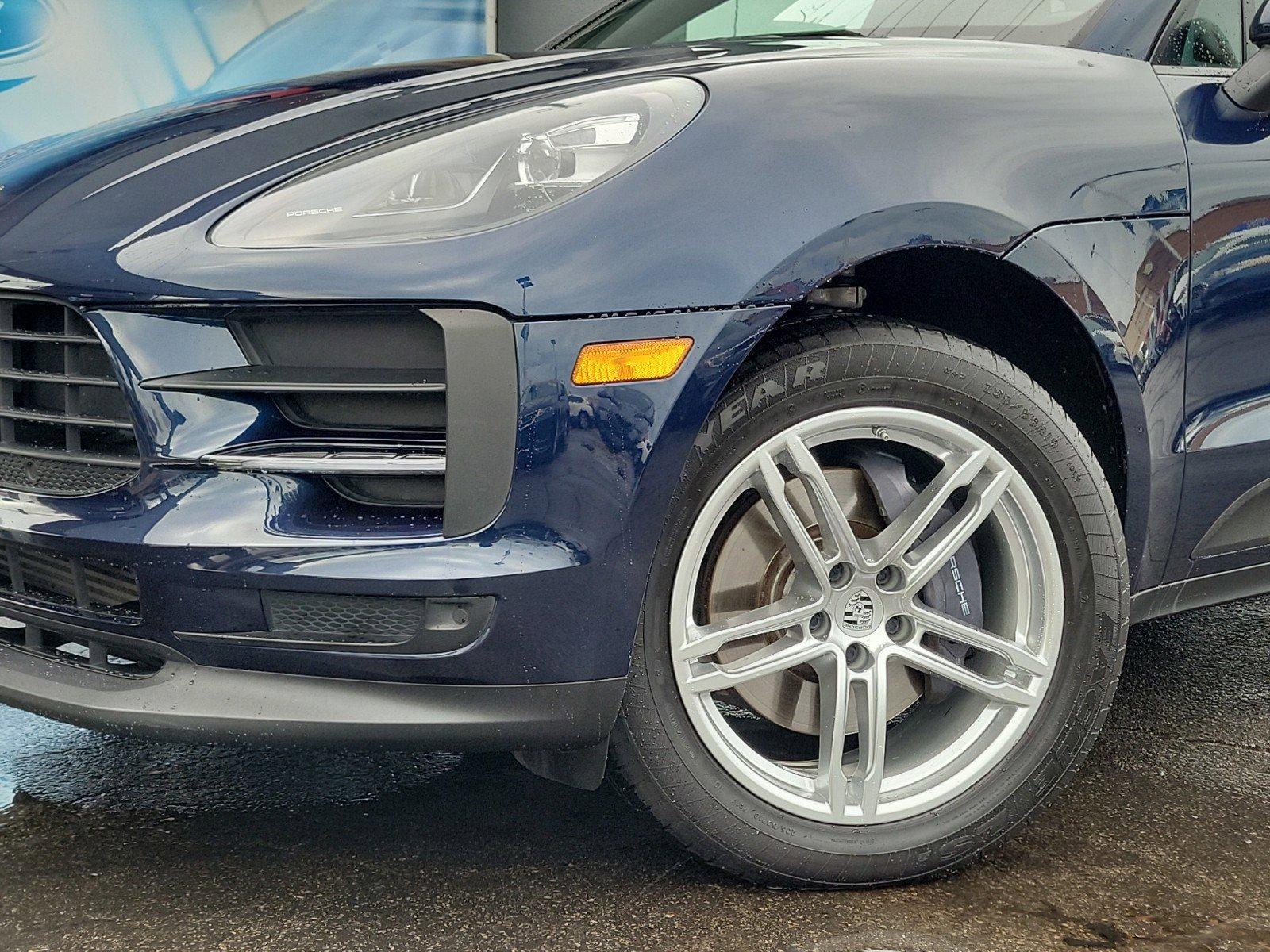 2021 Porsche Macan Vehicle Photo in Saint Charles, IL 60174