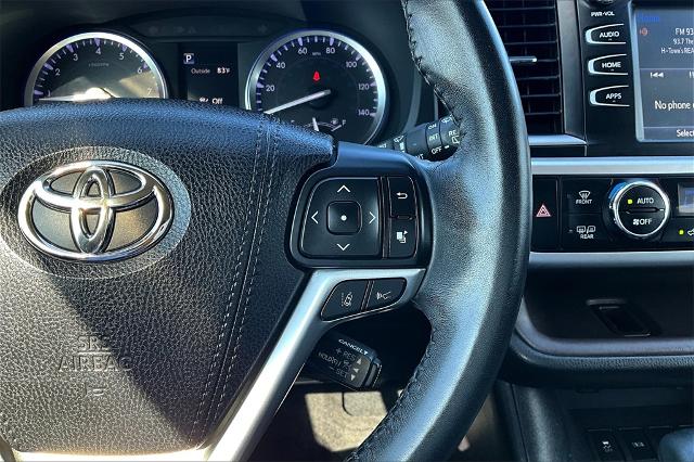 2018 Toyota Highlander Vehicle Photo in Houston, TX 77007