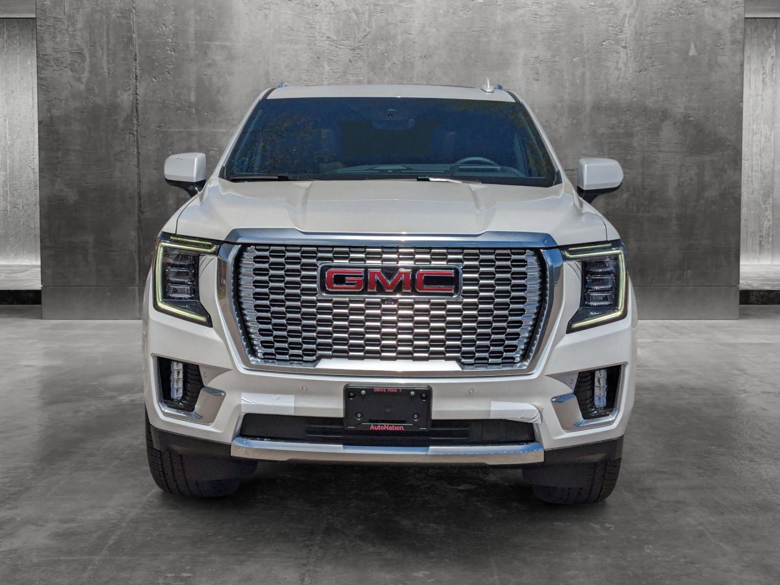 2024 GMC Yukon XL Vehicle Photo in LONE TREE, CO 80124-2750