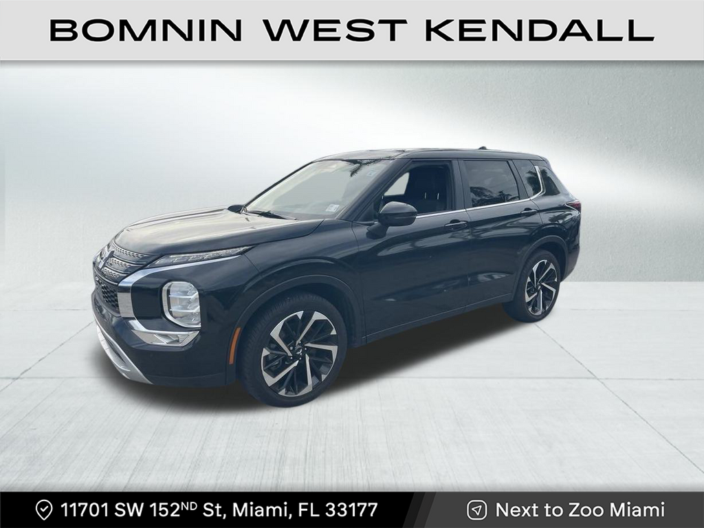 Used 2023 Mitsubishi Outlander SE with VIN JA4J3UA85PZ058838 for sale in Miami, FL