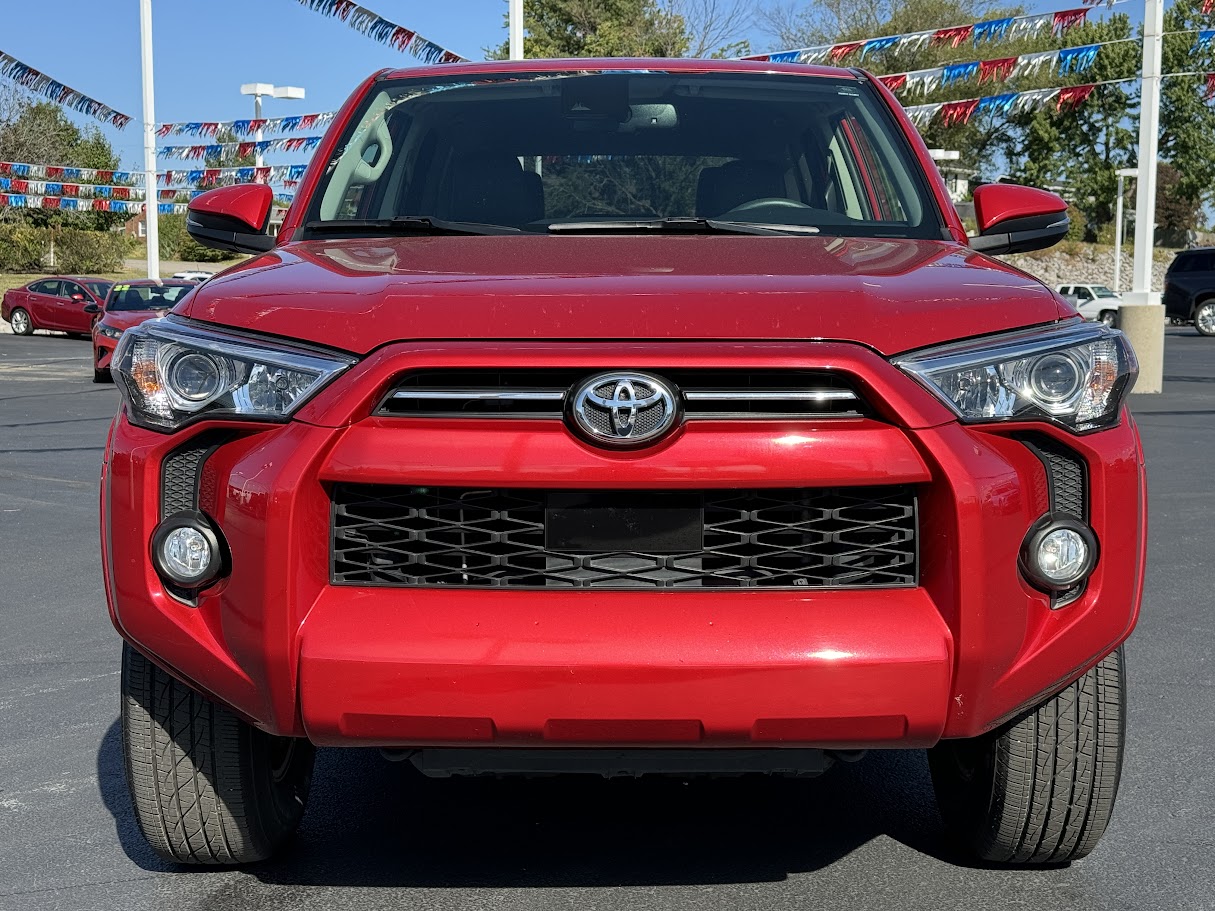 2020 Toyota 4Runner Vehicle Photo in BOONVILLE, IN 47601-9633