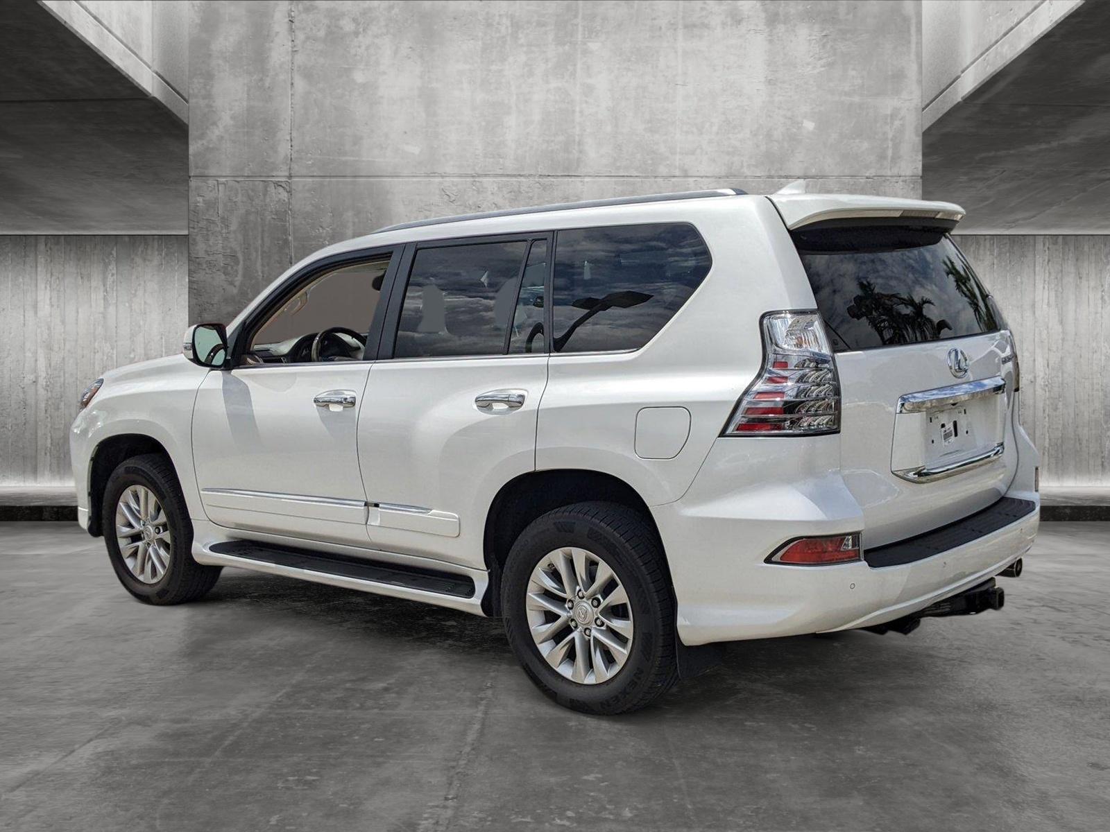 2017 Lexus GX 460 Vehicle Photo in PEMBROKE PINES, FL 33024-6534