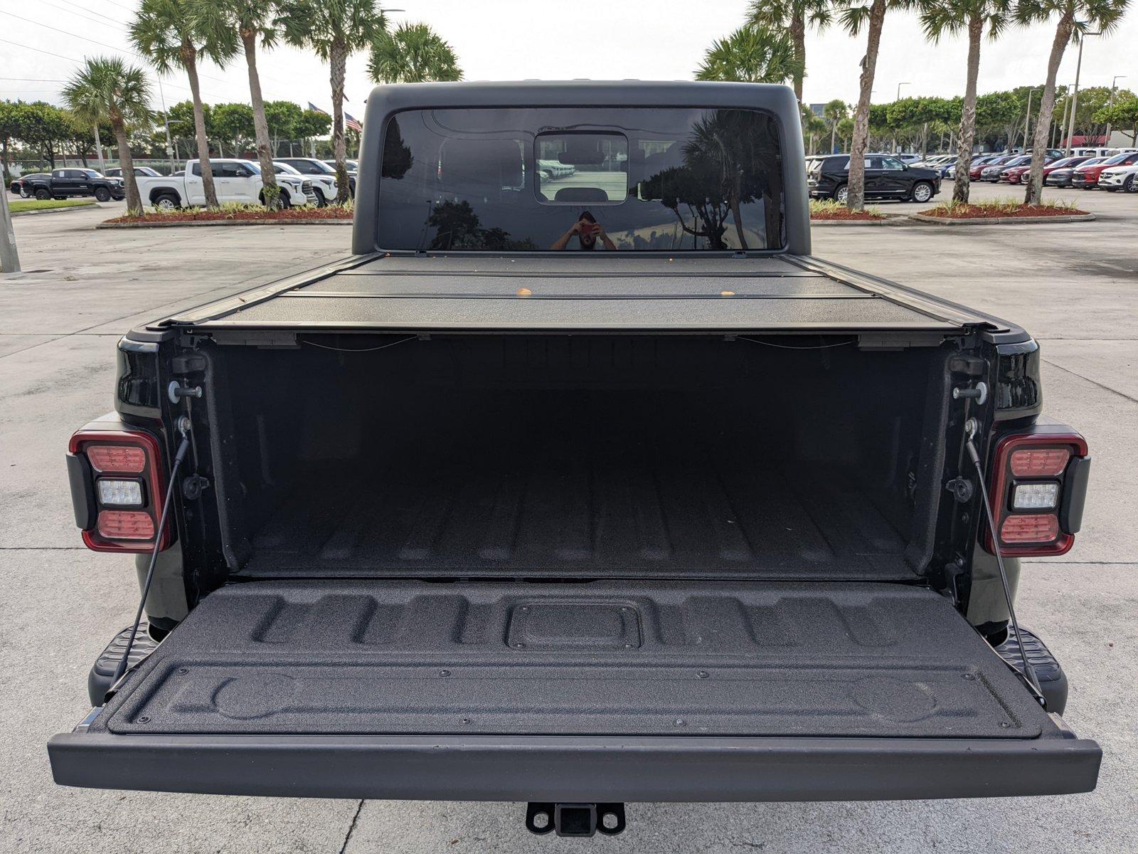 2020 Jeep Gladiator Vehicle Photo in Davie, FL 33331