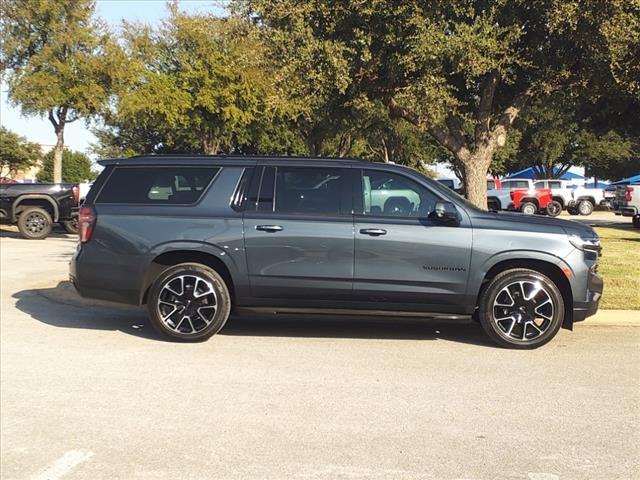 2021 Chevrolet Suburban Vehicle Photo in DENTON, TX 76210-9321