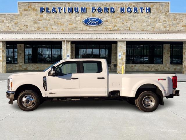 2024 Ford Super Duty F-350 DRW Vehicle Photo in Pilot Point, TX 76258