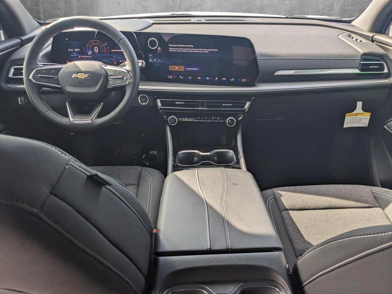 2024 Chevrolet Traverse Vehicle Photo in MIAMI, FL 33172-3015