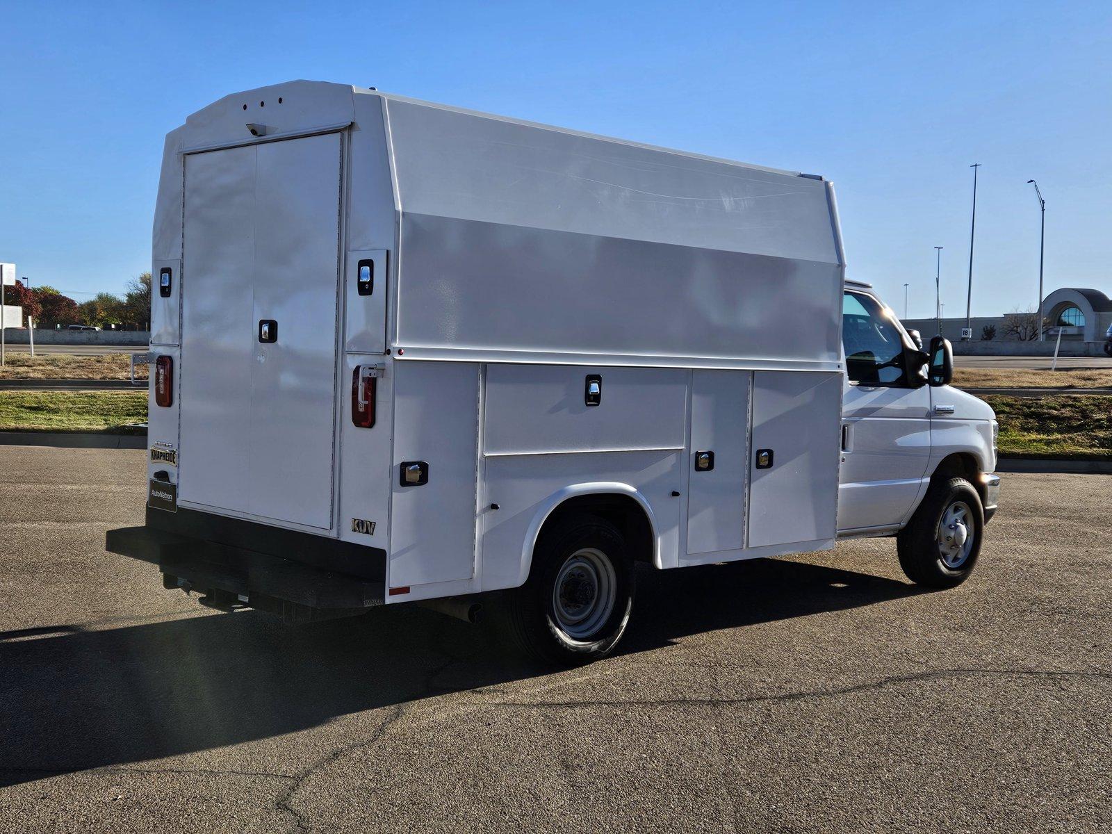 2023 Ford E-Series Cutaway Vehicle Photo in AMARILLO, TX 79106-1809