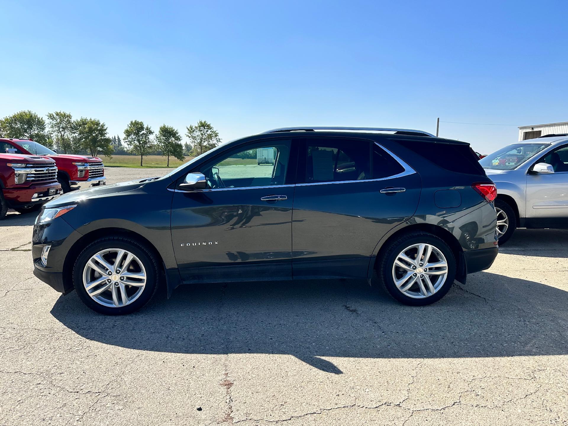 Used 2020 Chevrolet Equinox Premier with VIN 3GNAXYEX6LS600238 for sale in Langdon, ND