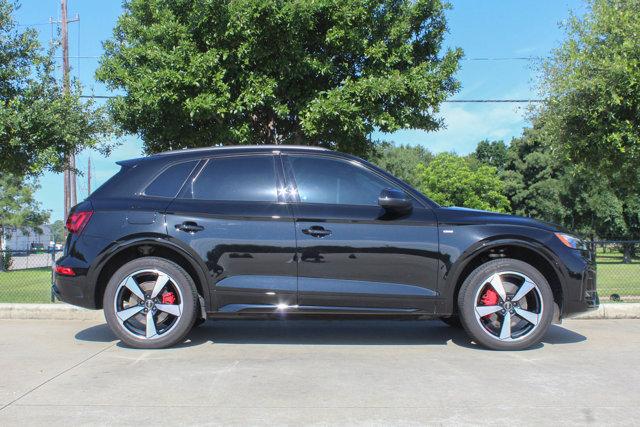 2024 Audi Q5 Vehicle Photo in HOUSTON, TX 77090