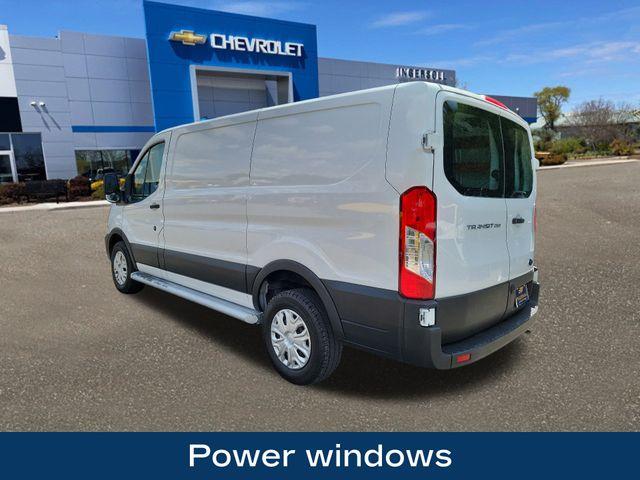 2022 Ford Transit Cargo Van Vehicle Photo in DANBURY, CT 06810-5034