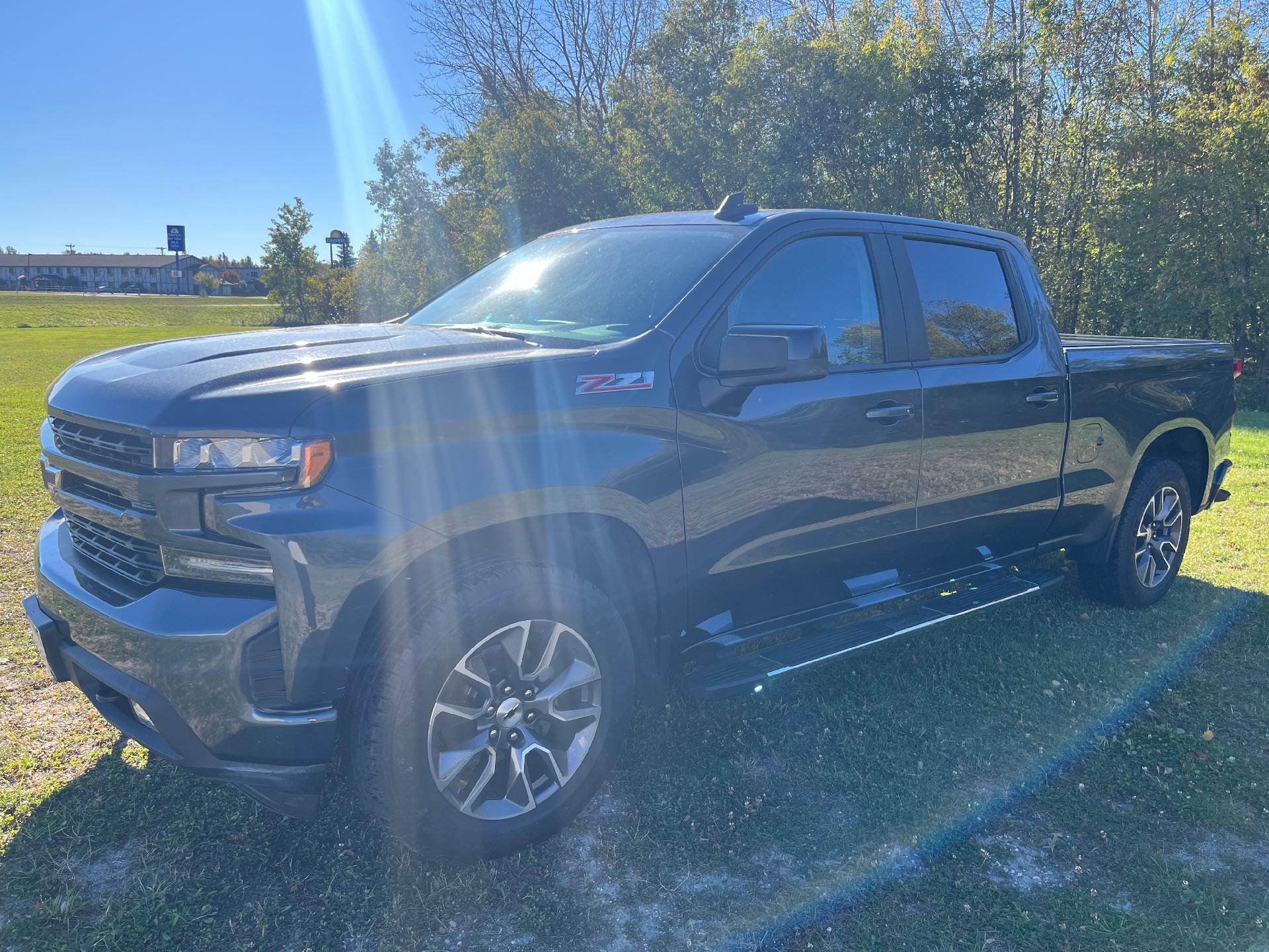 Used 2019 Chevrolet Silverado 1500 RST with VIN 3GCUYEED9KG309161 for sale in International Falls, Minnesota