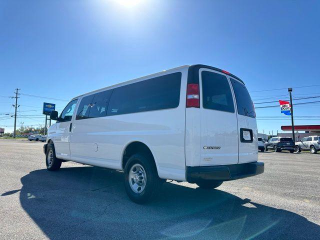 2023 Chevrolet Express Passenger Vehicle Photo in TUPELO, MS 38801-6508