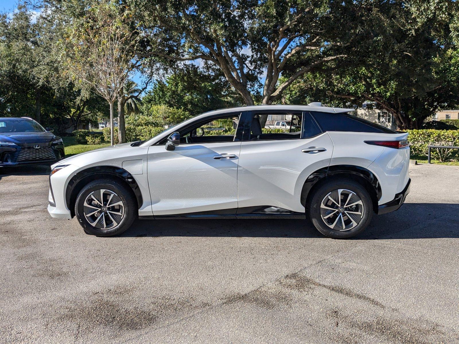 2024 Lexus RZ 300e Vehicle Photo in West Palm Beach, FL 33417