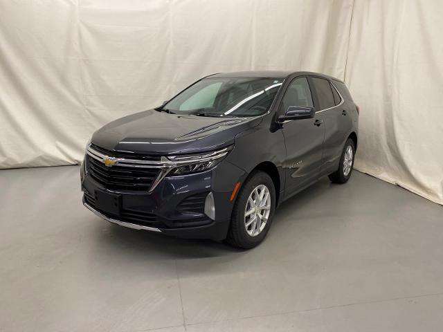 Used 2022 Chevrolet Equinox LT with VIN 2GNAXUEV7N6144100 for sale in Fremont, MI