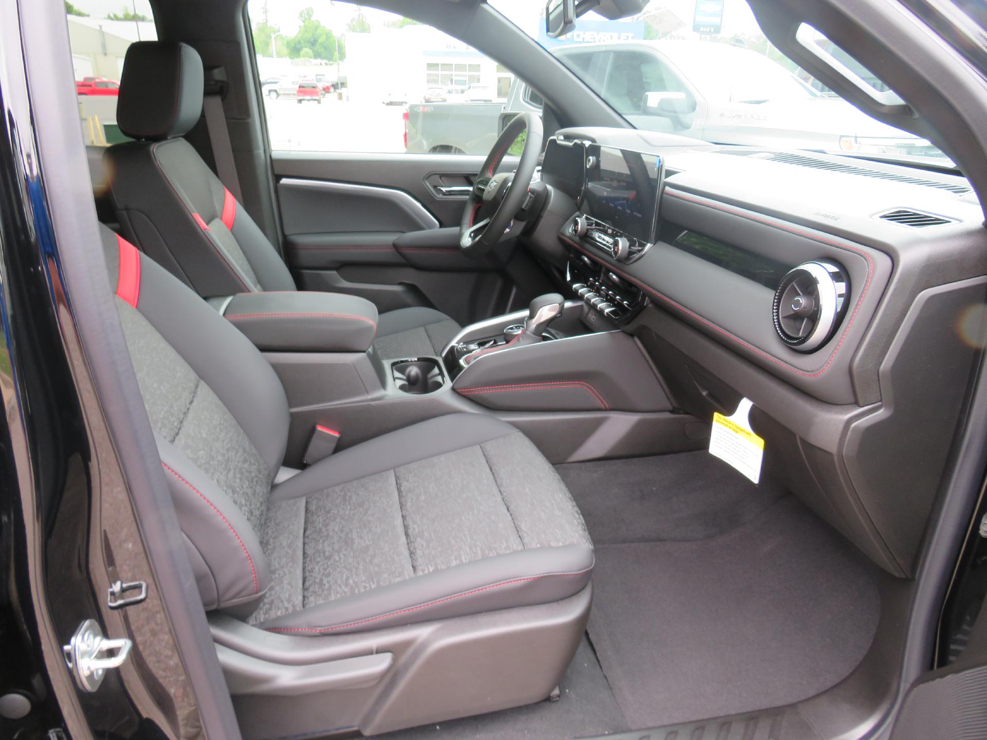 2024 Chevrolet Colorado Vehicle Photo in MAPLETON, IA 51034-1072