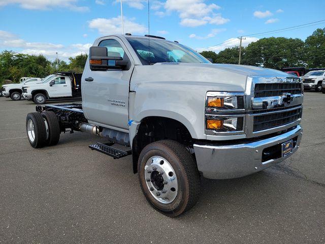 2024 Chevrolet Silverado 5500 HD Vehicle Photo in DANBURY, CT 06810-5034