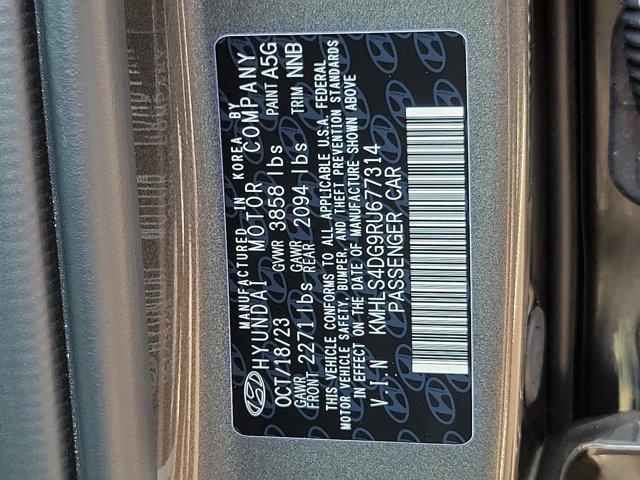 2024 Hyundai ELANTRA Vehicle Photo in Philadelphia, PA 19116